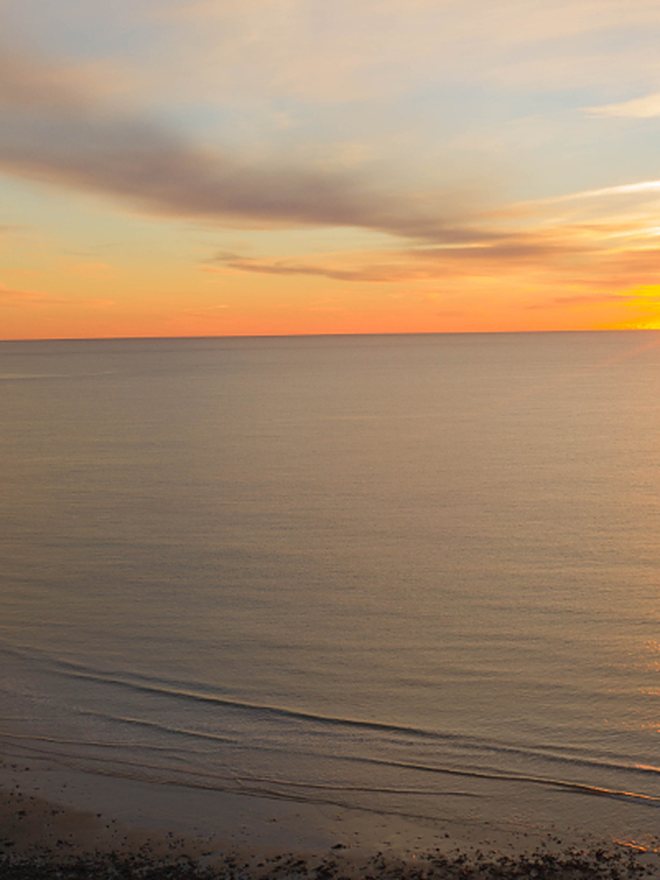 夕暮れの海